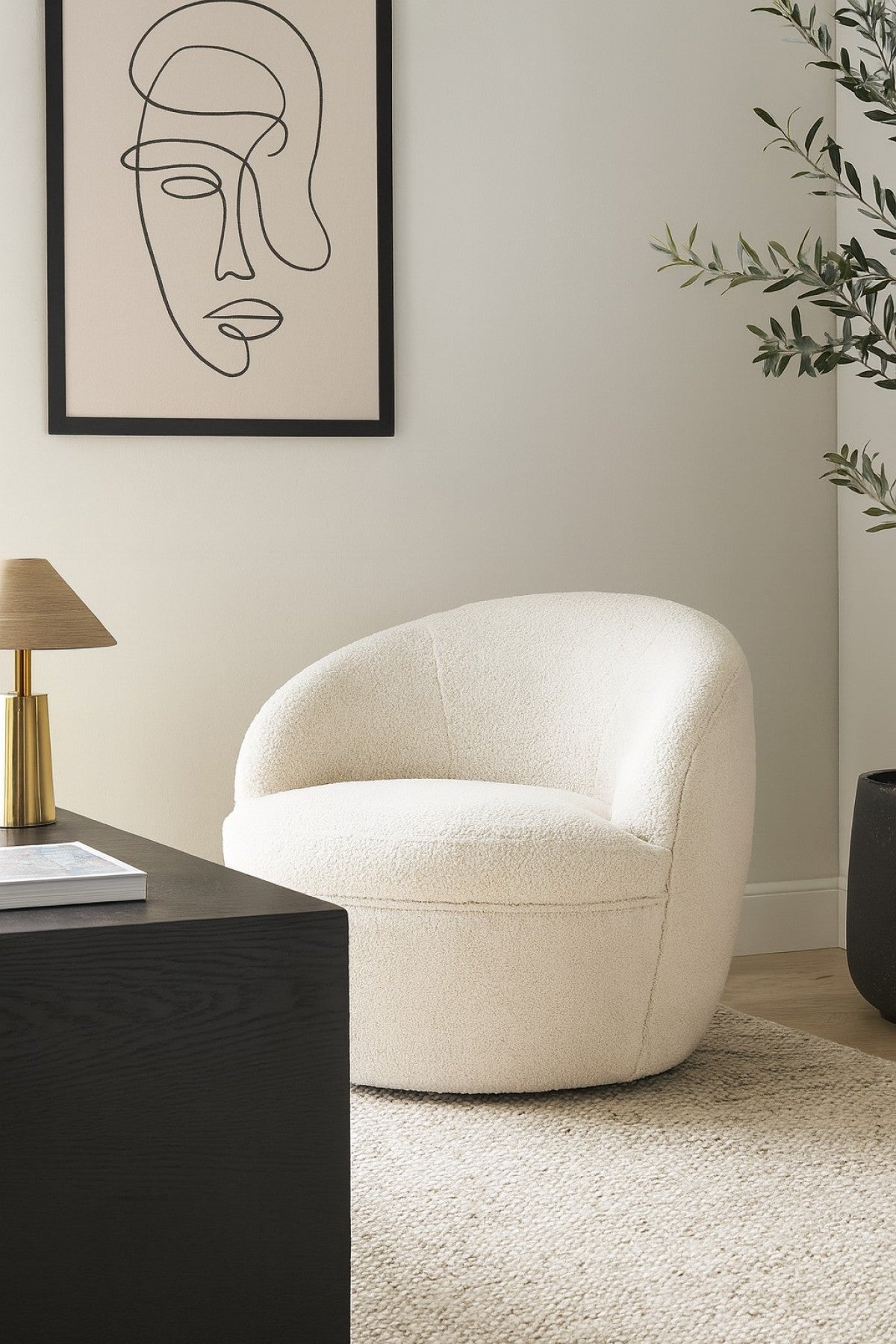 ACCENT CHAIR - BEIGE