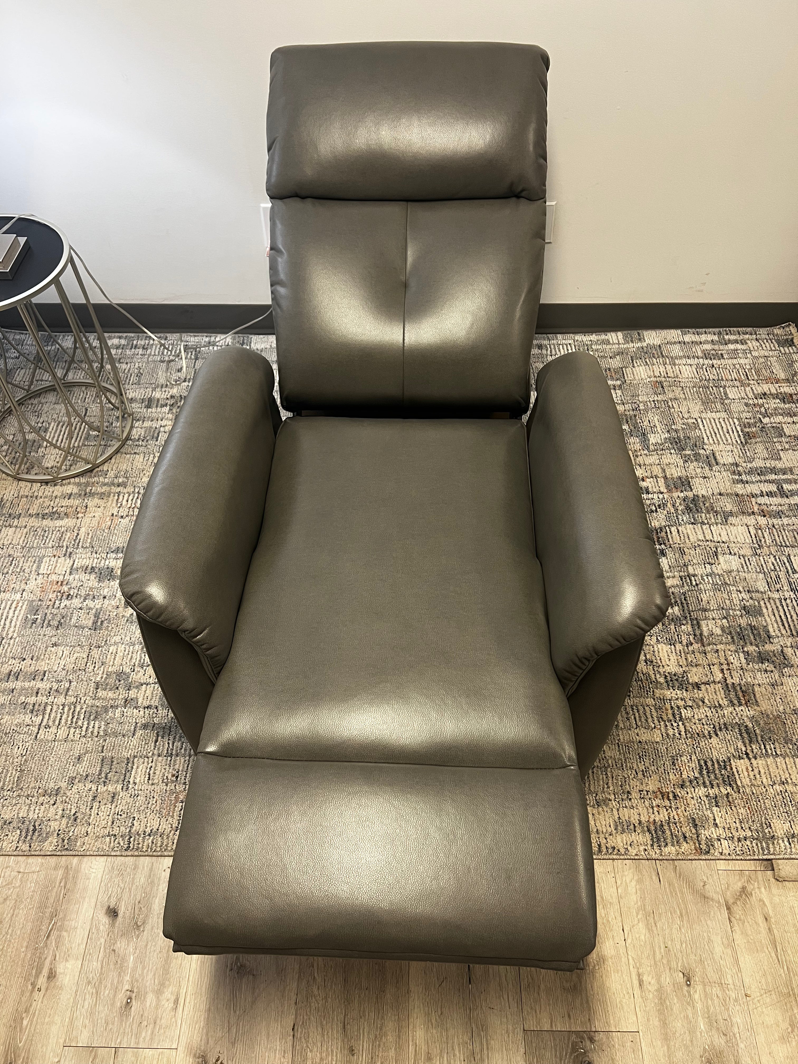 Power Lift Recliner – Supportive Leather-Look Chair with Remote & Side Pocket