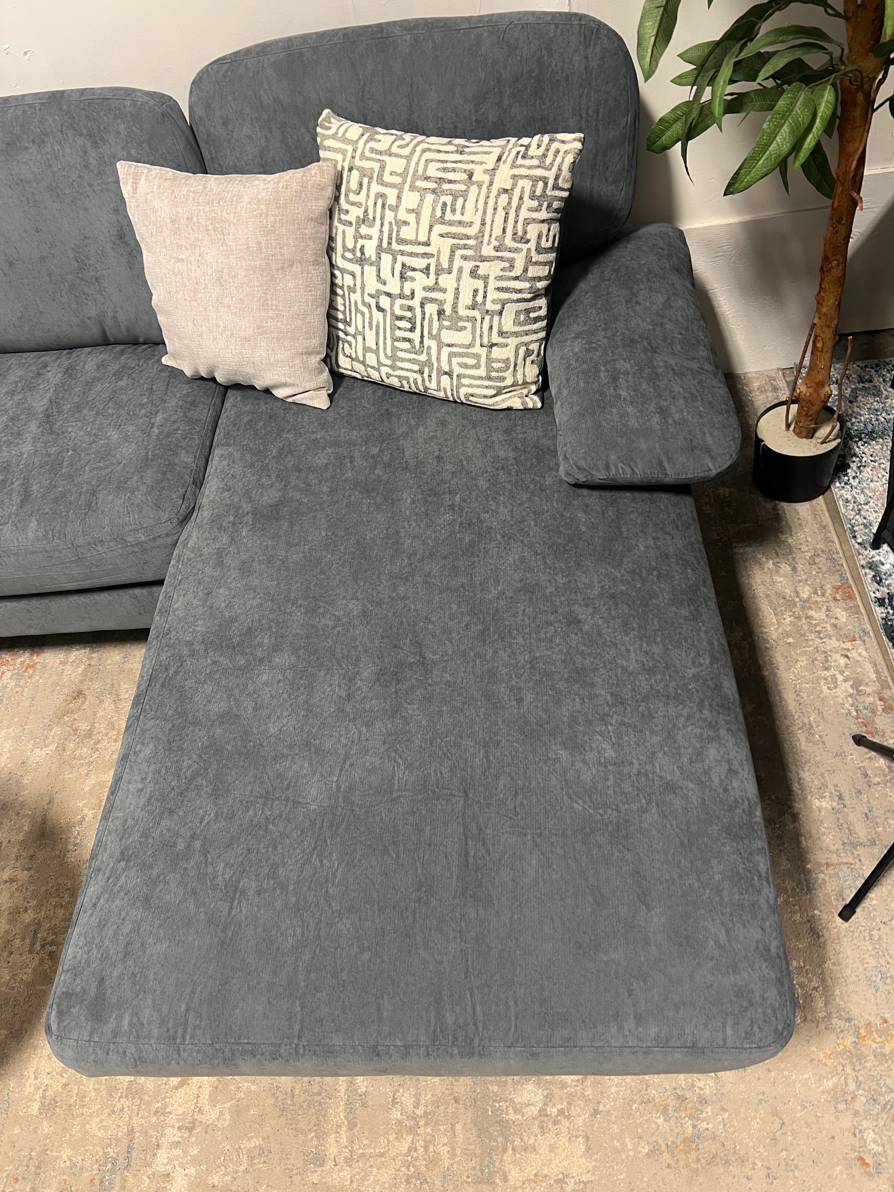 🛋️ Modern 2-Piece Chaise Sectional Sofa