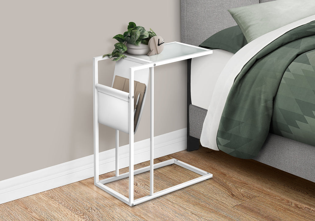 ACCENT TABLE - WHITE / WHITE METAL WITH A MAGAZINE RACK