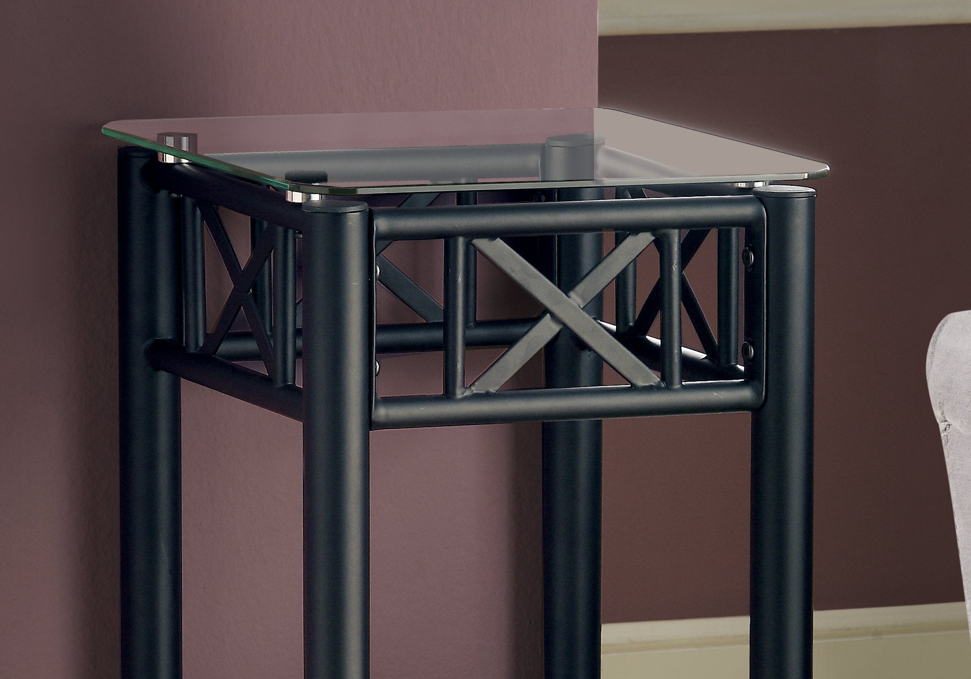 ACCENT TABLE - BLACK METAL WITH TEMPERED GLASS