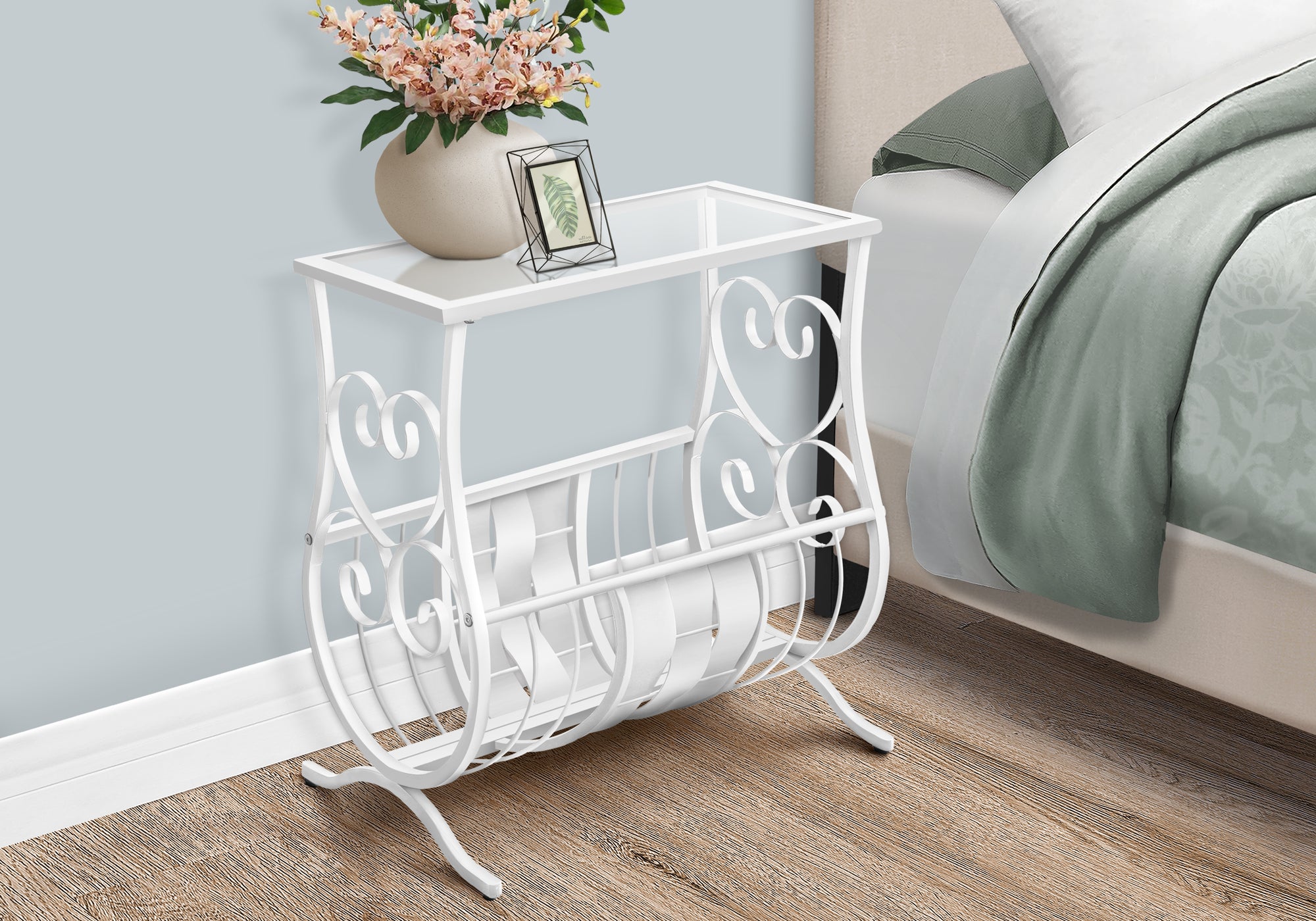 ACCENT TABLE - ANTIQUE WHITE METAL WITH TEMPERED GLASS