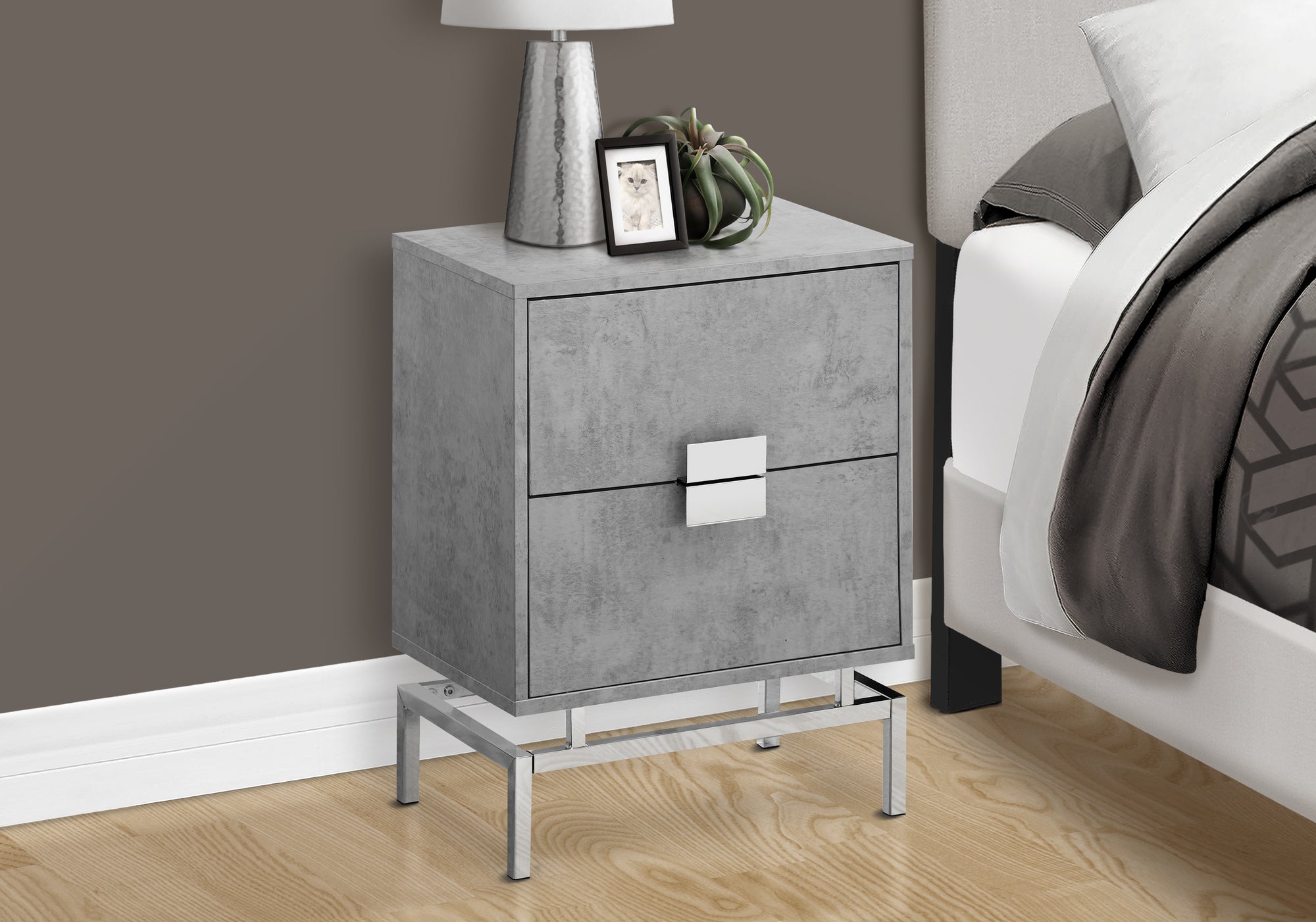 ACCENT TABLE - 24""H / GREY CEMENT / CHROME METAL