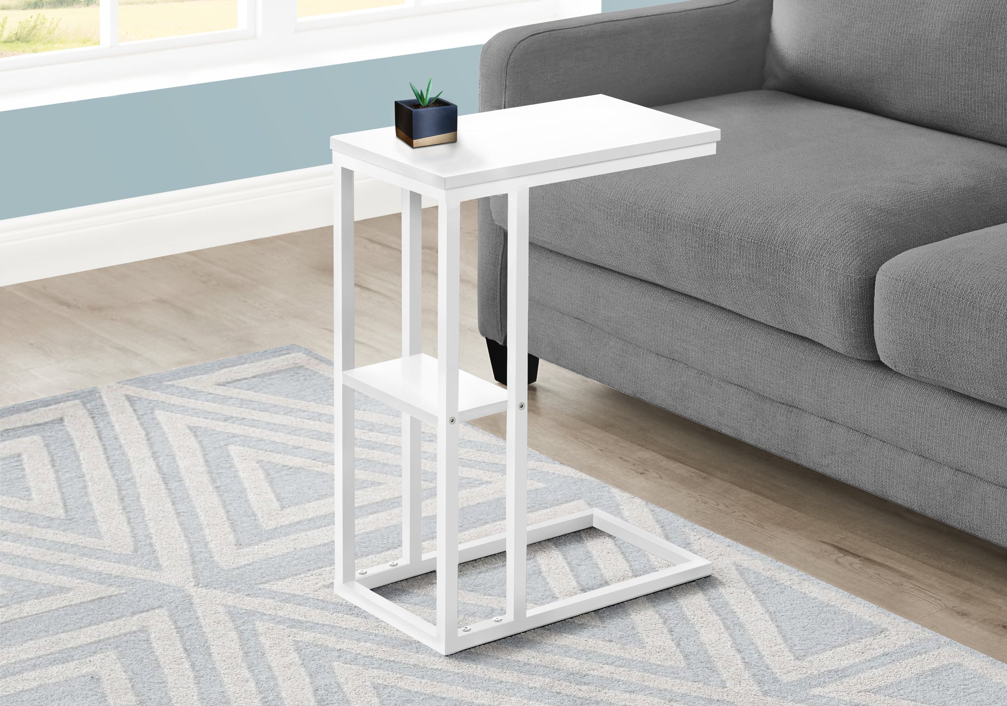 ACCENT TABLE - 25""H / WHITE / WHITE METAL