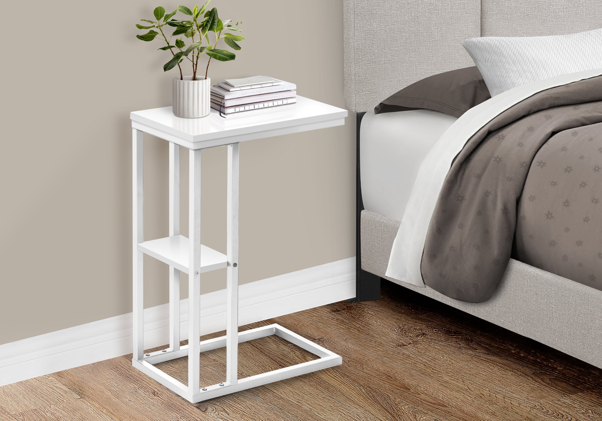 ACCENT TABLE - 25""H / WHITE / WHITE METAL