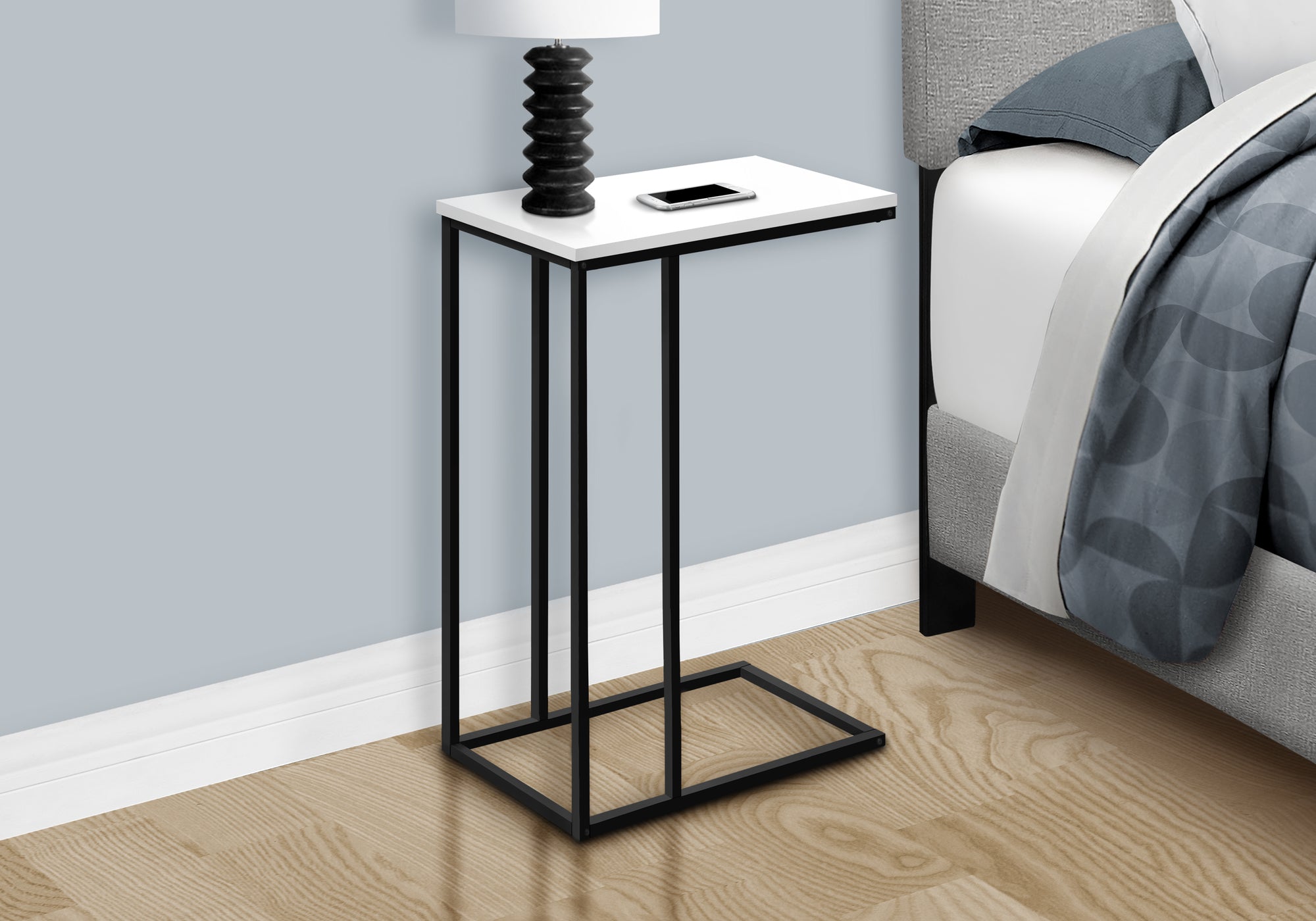 ACCENT TABLE - 25""H / WHITE / BLACK METAL