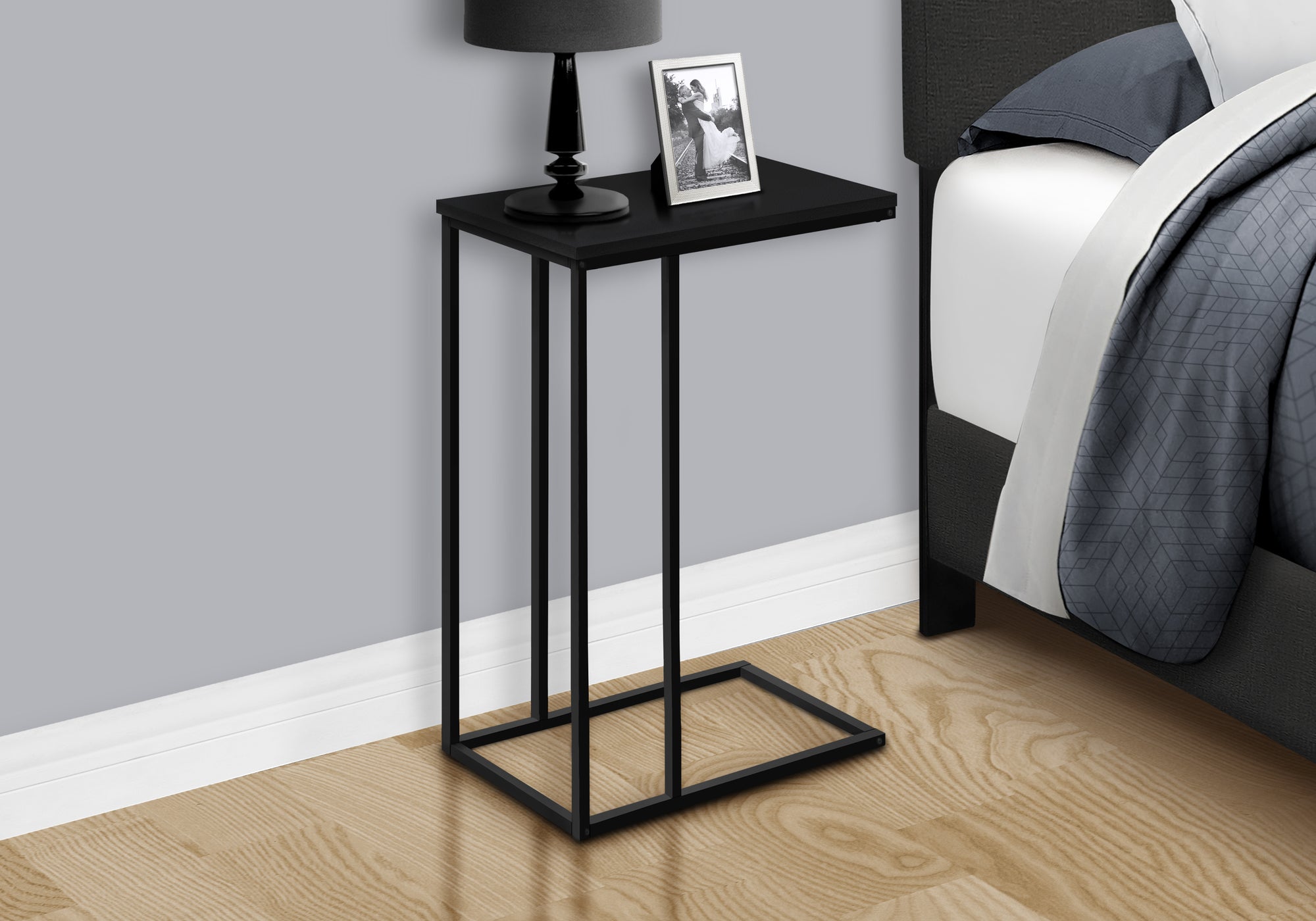 ACCENT TABLE - 25""H / BLACK / BLACK METAL