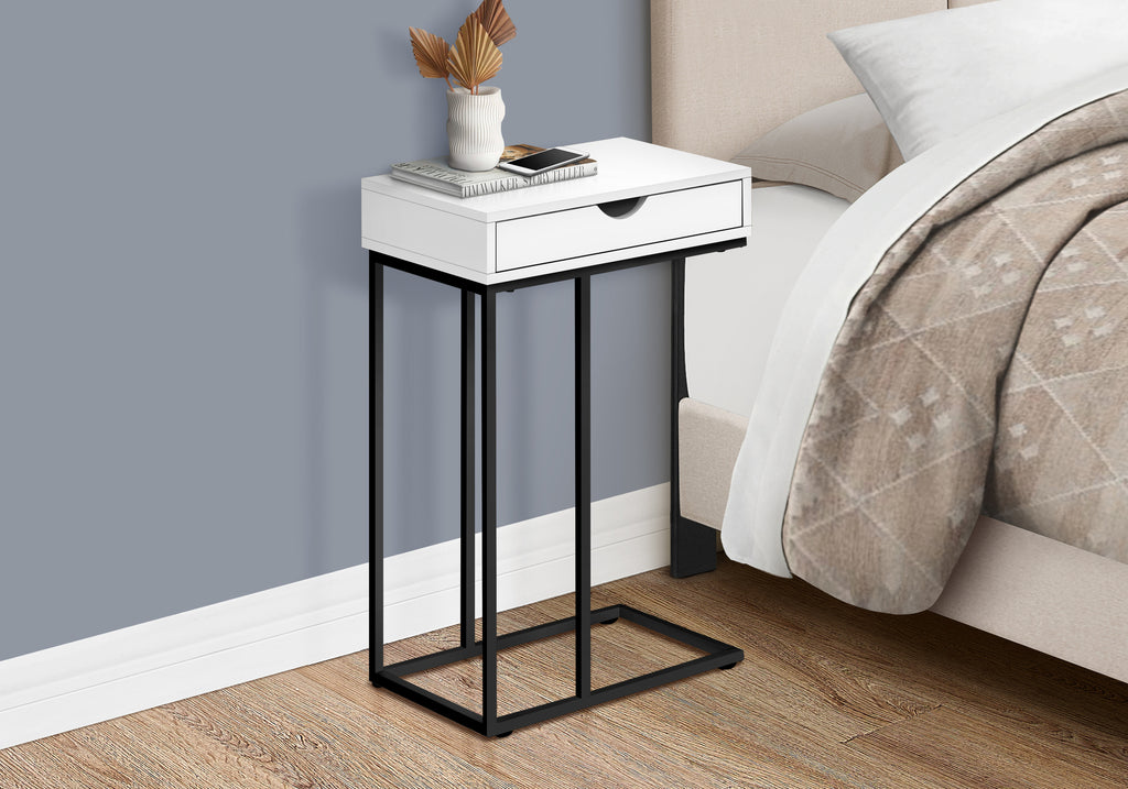 ACCENT TABLE - 25""H / WHITE / BLACK METAL