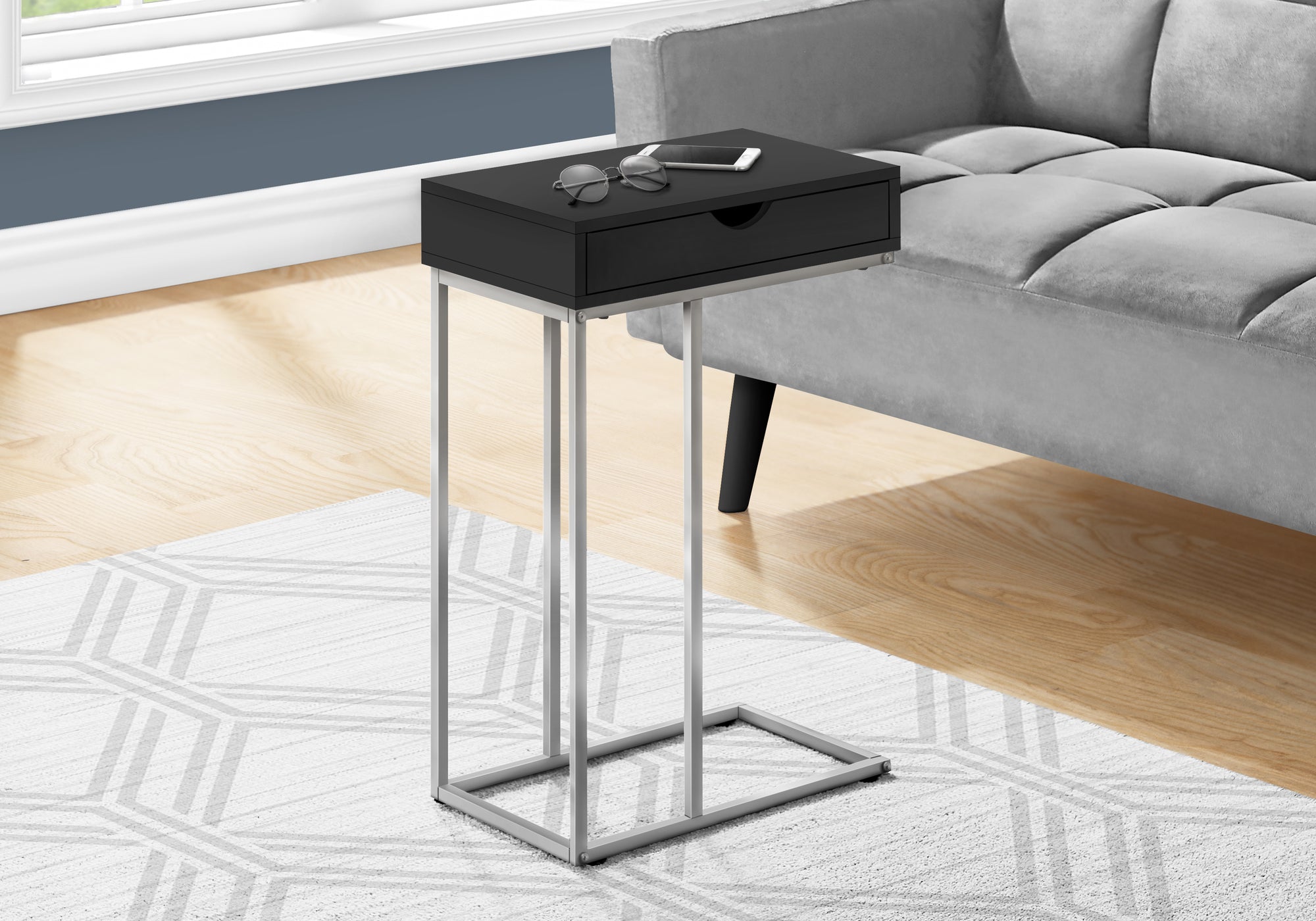 ACCENT TABLE - 25""H / BLACK / SILVER METAL