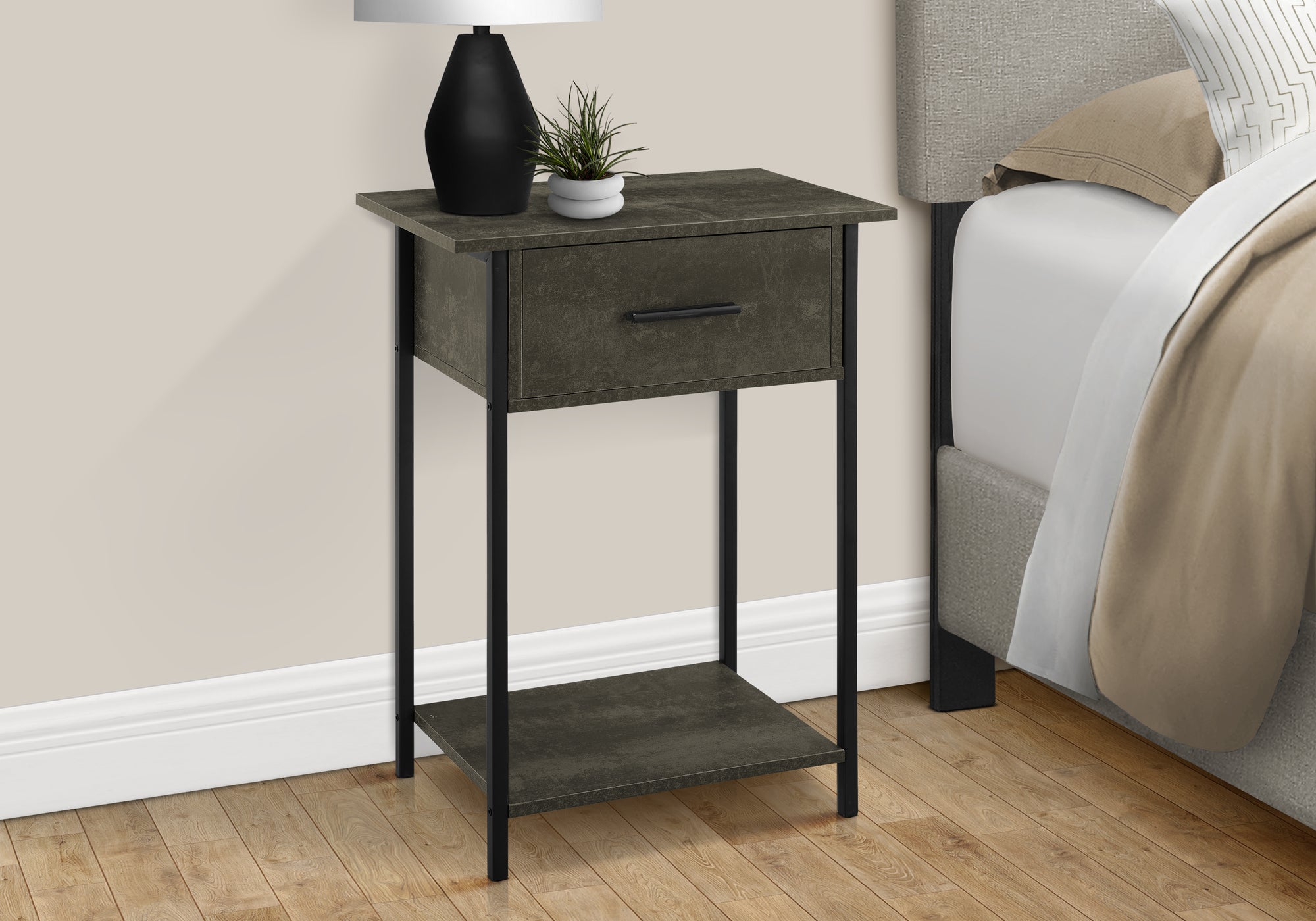 ACCENT TABLE - 24""H / DARK BRONZE / BLACK METAL