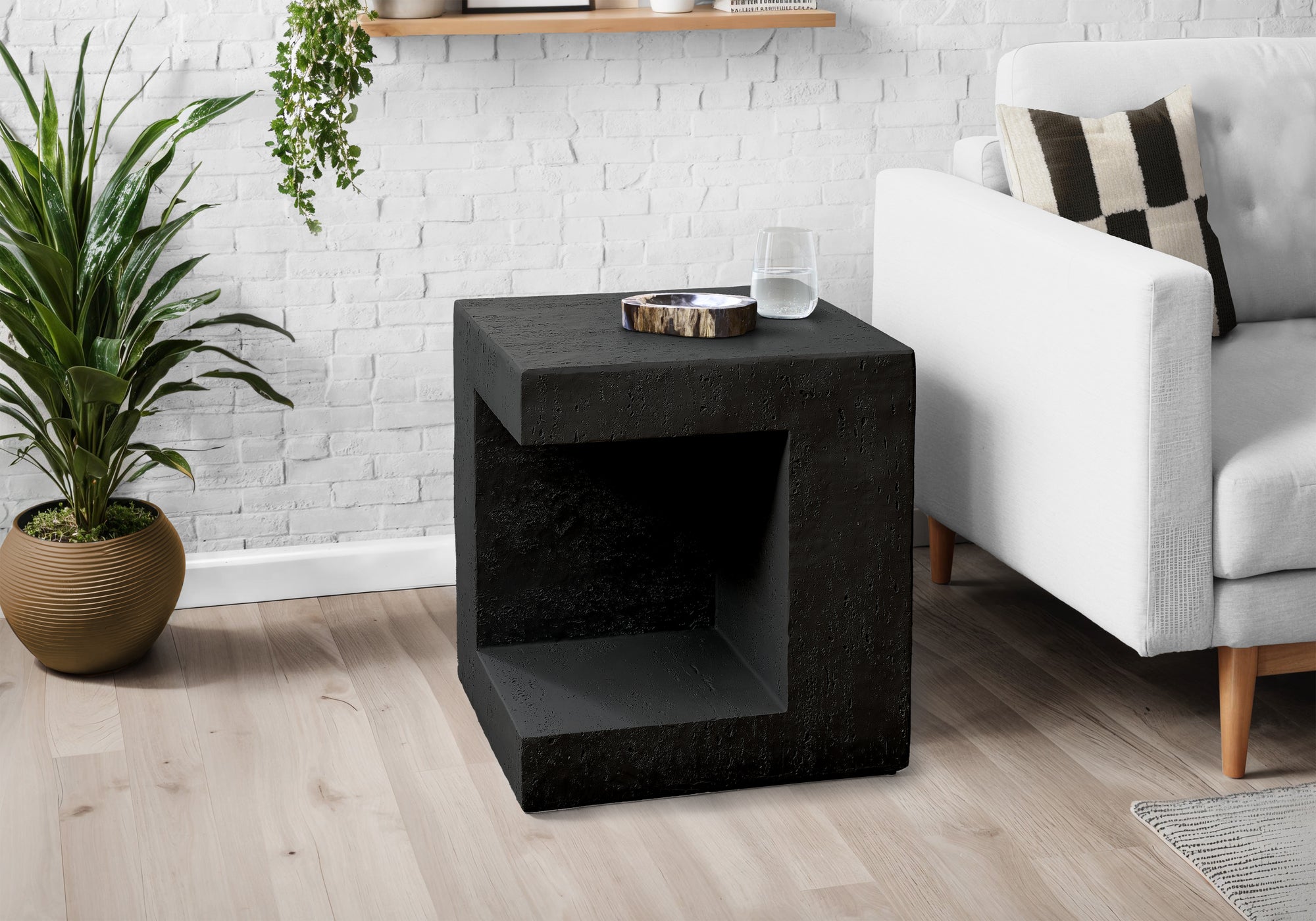 ACCENT TABLE - 25""H / BLACK INDOOR OR OUTDOOR