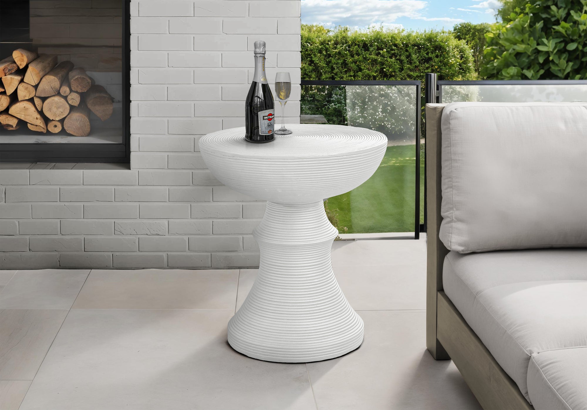 ACCENT TABLE - 25""H / WHITE INDOOR OR OUTDOOR