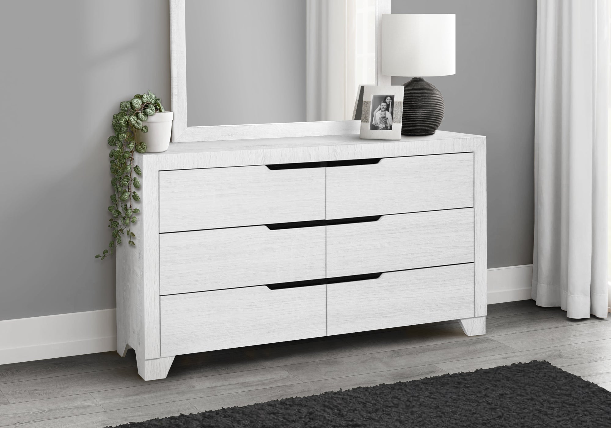 BEDROOM SET - 6 DRAWER DRESSER / WHITE FINISH