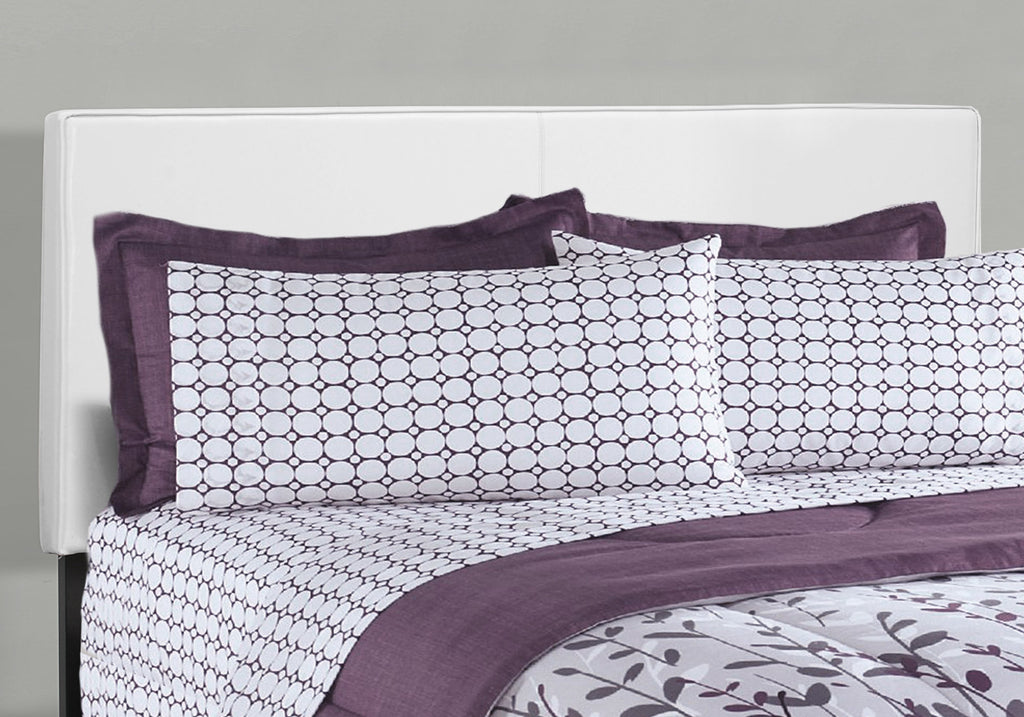 BED - QUEEN SIZE / WHITE LEATHER-LOOK