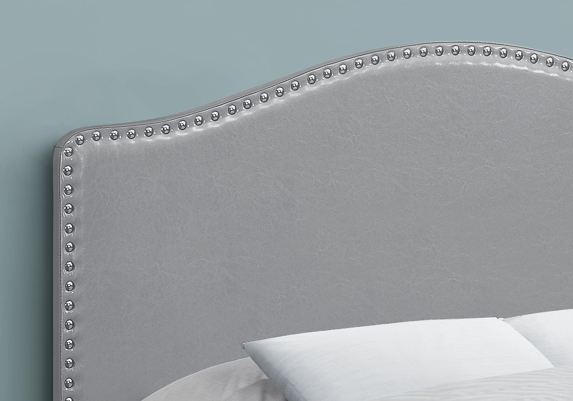 BED - FULL SIZE / GREY LEATHER-LOOK HEADBOARD ONLY