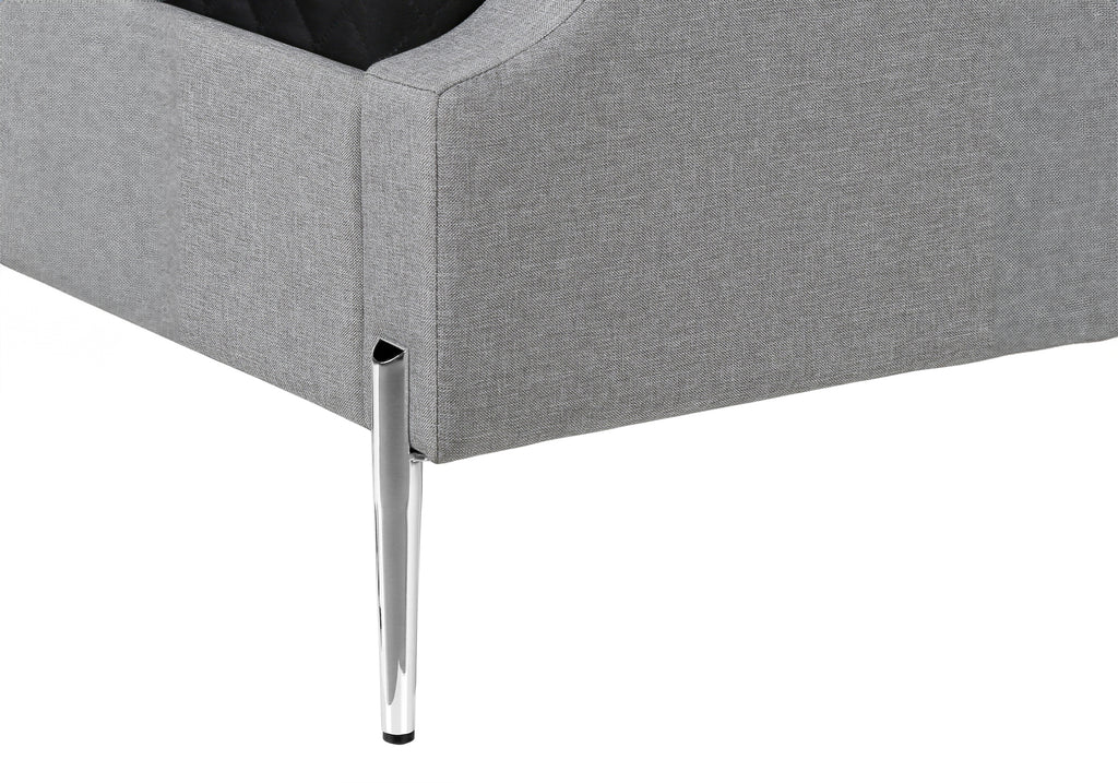 BED - QUEEN SIZE / GREY LINEN WITH CHROME METAL LEGS