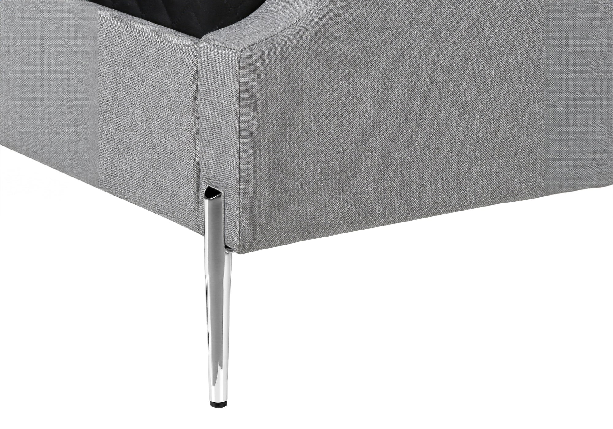 BED - QUEEN SIZE / GREY LINEN WITH CHROME METAL LEGS