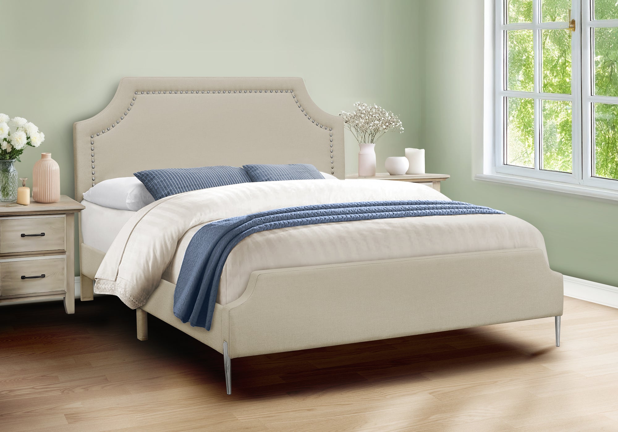 BED - QUEEN SIZE / BEIGE LINEN WITH CHROME METAL LEGS