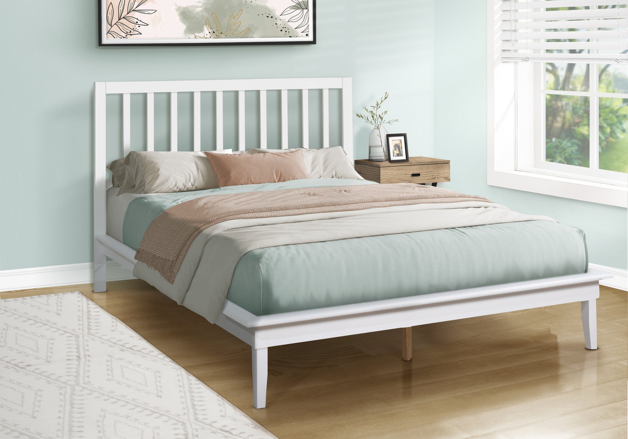 BED - QUEEN SIZE / WHITE SOLID WOOD PLATFORM