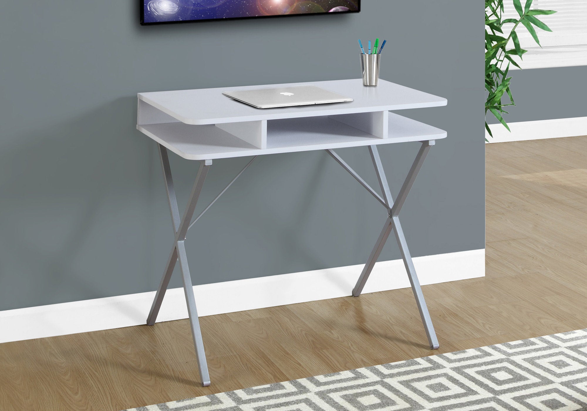COMPUTER DESK - 31""L / WHITE TOP / SILVER METAL