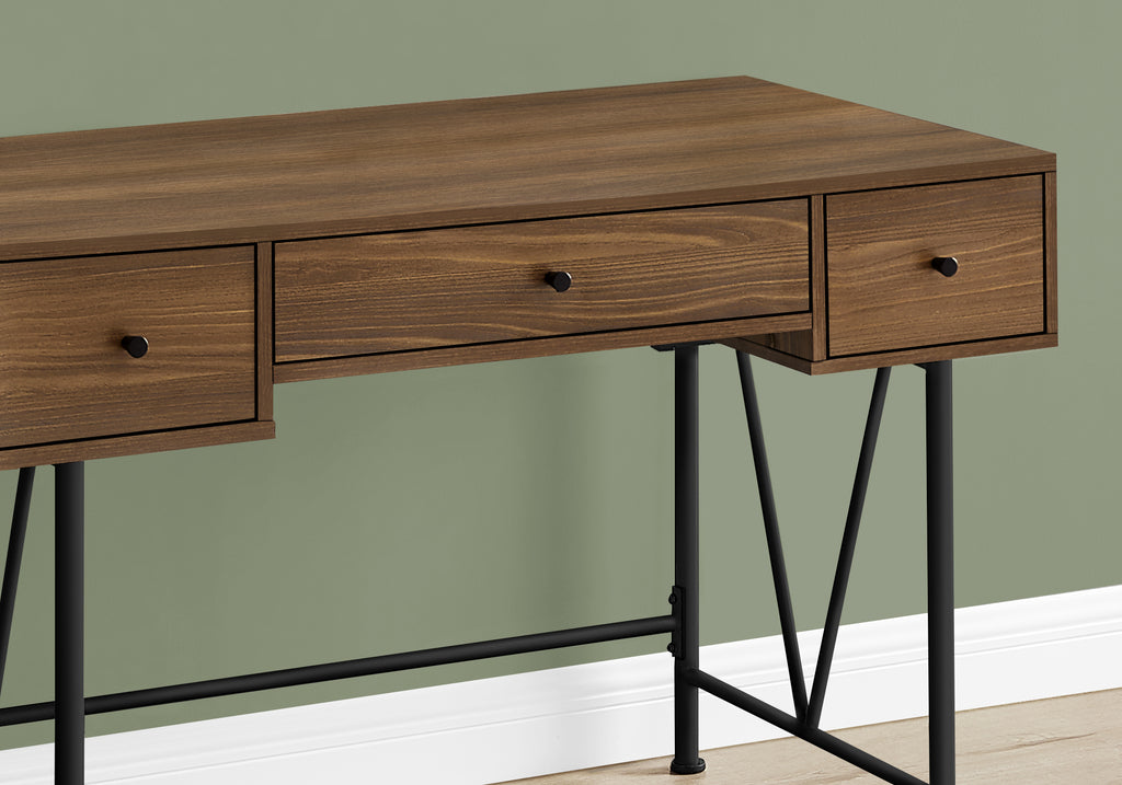 COMPUTER DESK - 48""L / WALNUT / BLACK METAL