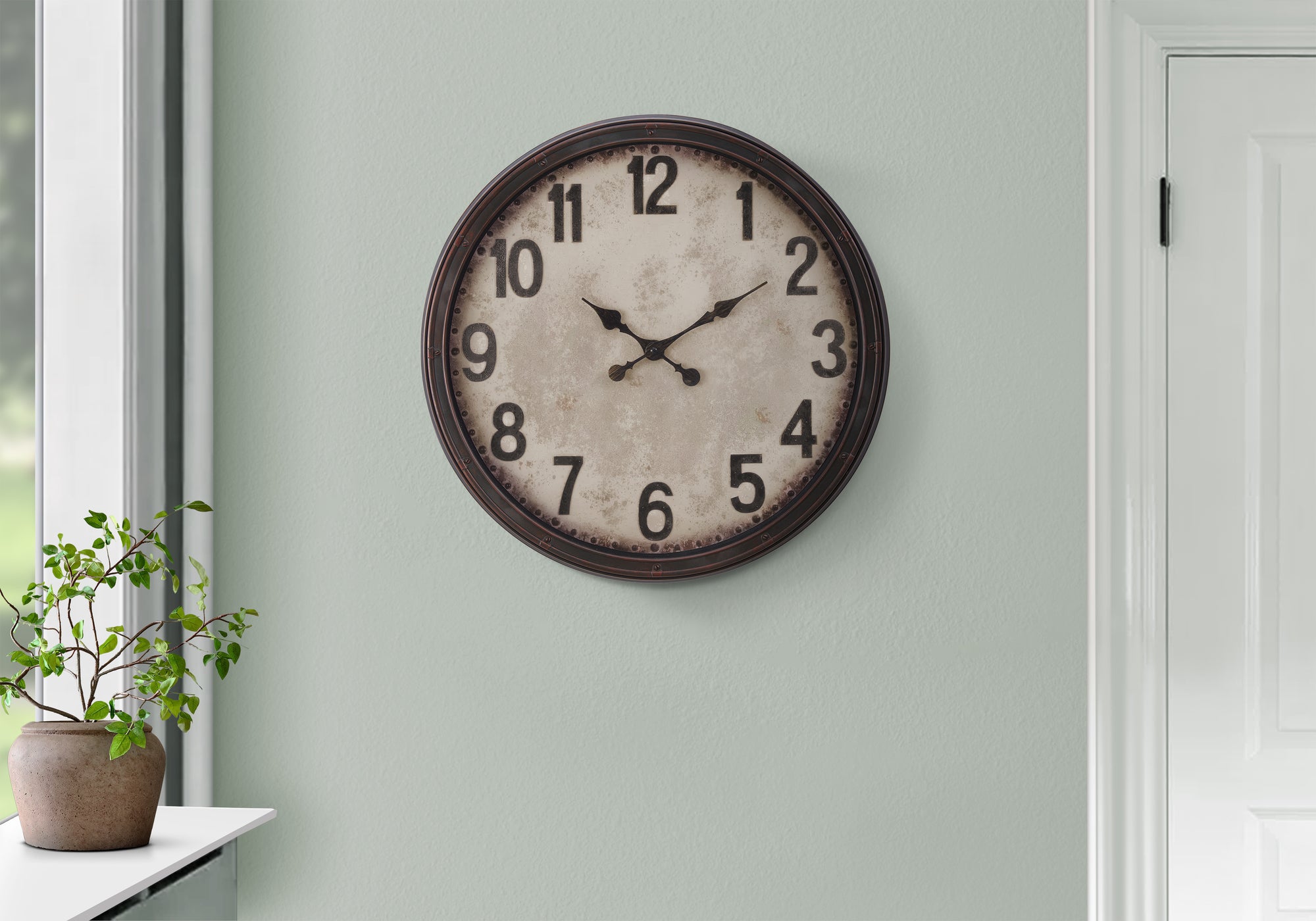 CLOCKS - 20""DIA / WALL CLOCK / ANTIQUE BROWN