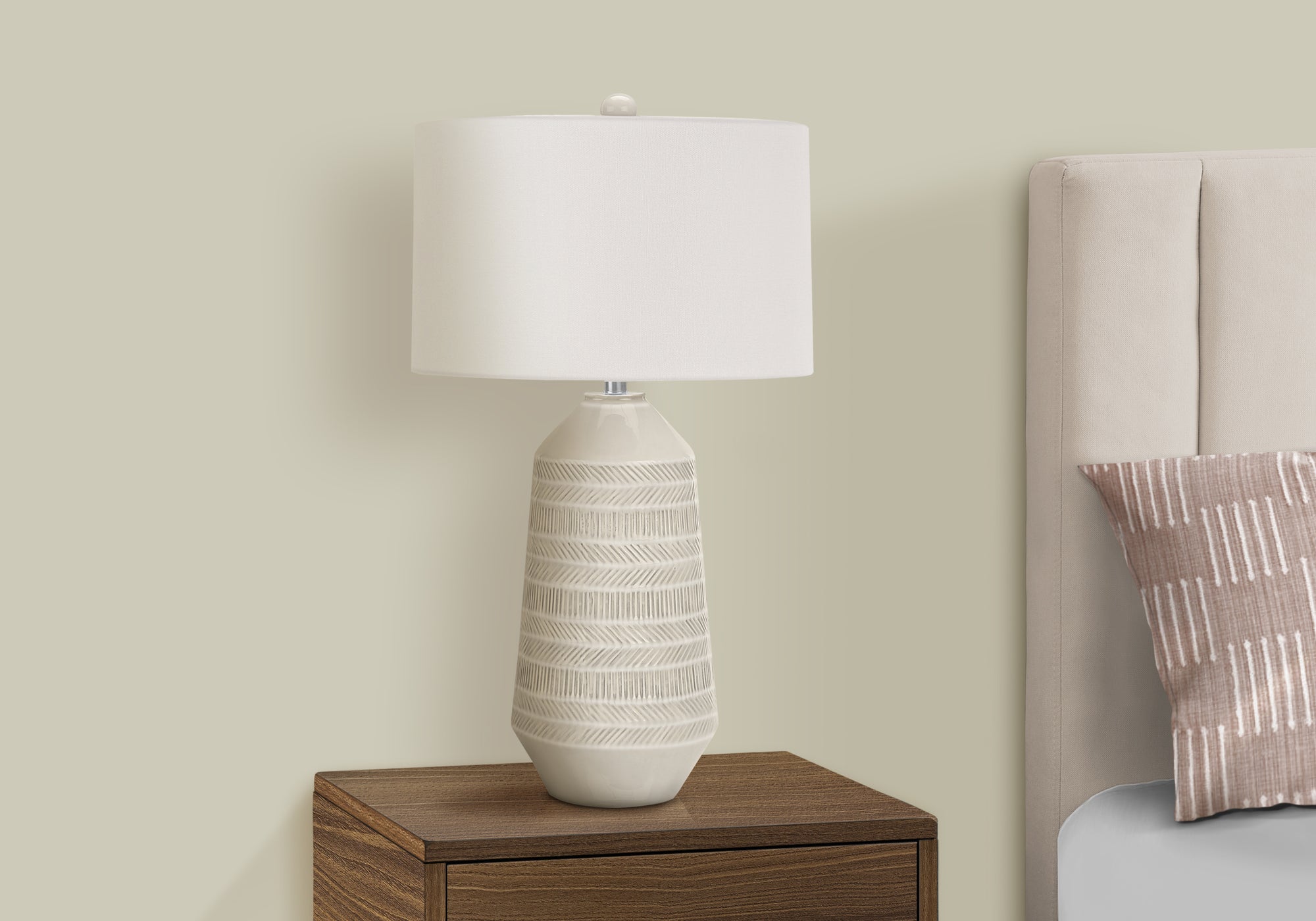 LIGHTING - 33""H TABLE LAMP CREAM CERAMIC / IVORY SHADE