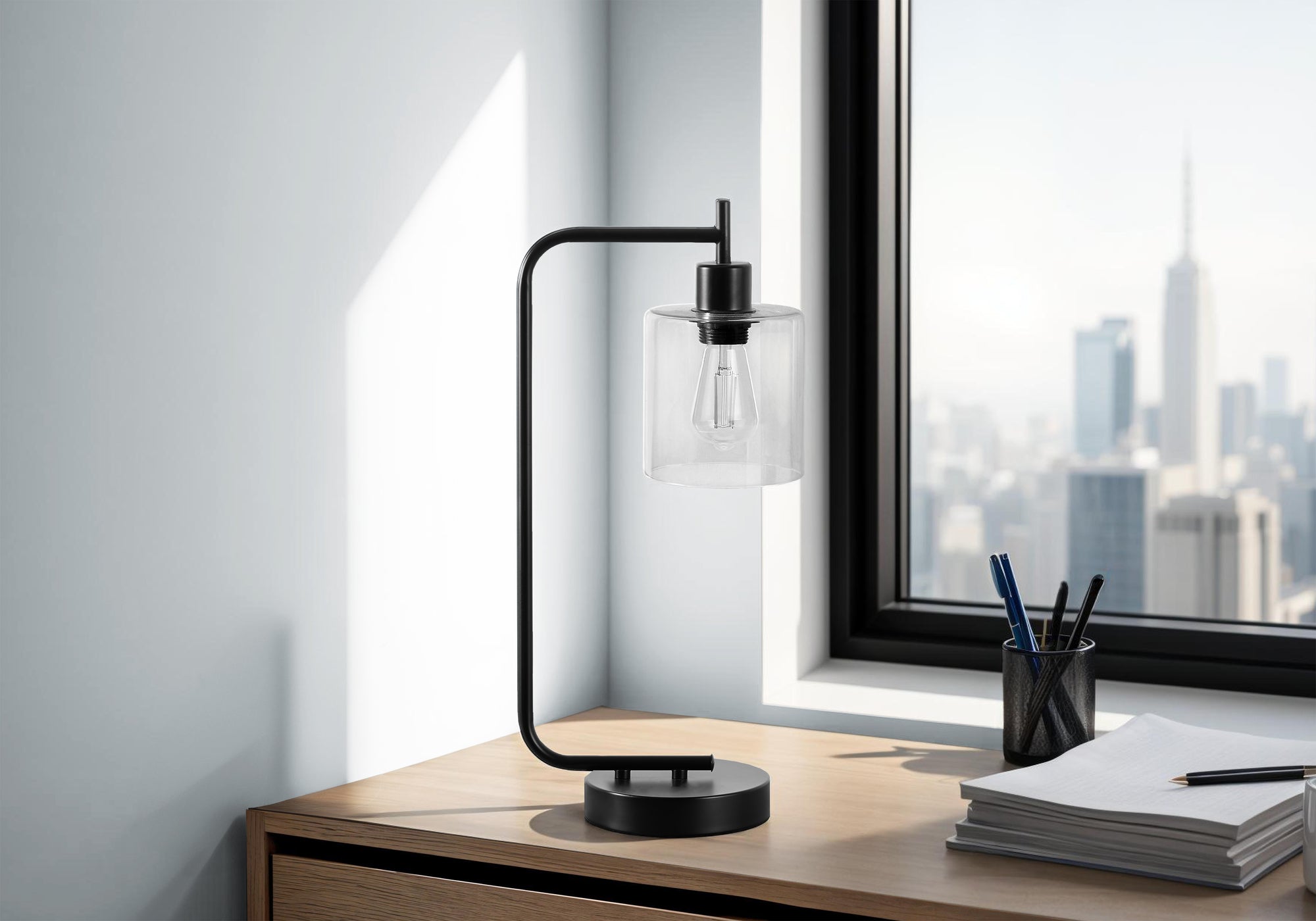 LIGHTING - 20""H TABLE LAMP BLACK METAL/GLASS SHADE/USB