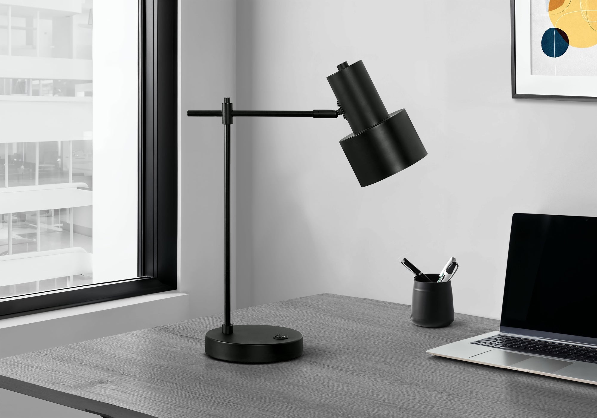 LIGHTING - 21""H TABLE LAMP BLACK METAL/BLACK SHADE/USB