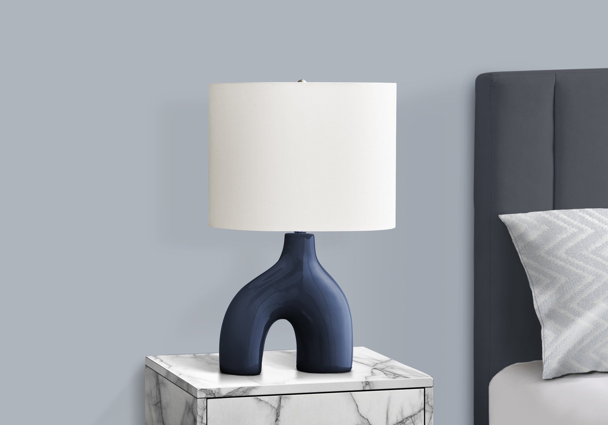 LIGHTING - 25""H TABLE LAMP BLUE CERAMIC / IVORY SHADE