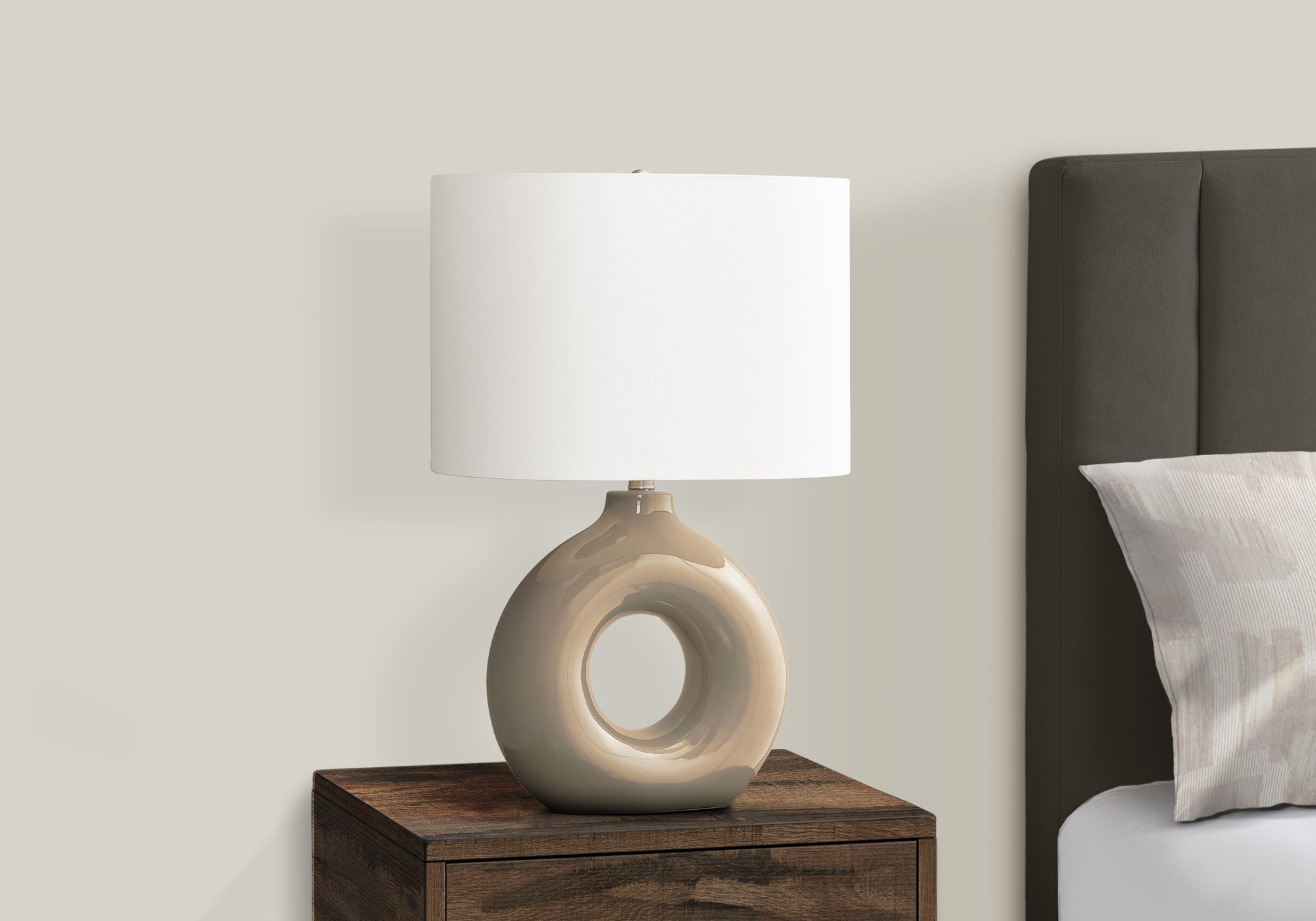 LIGHTING - 24""H TABLE LAMP BROWN CERAMIC / IVORY SHADE