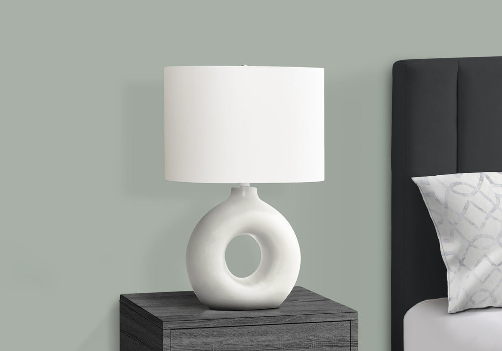 LIGHTING - 24""H TABLE LAMP WHITE CERAMIC / IVORY SHADE