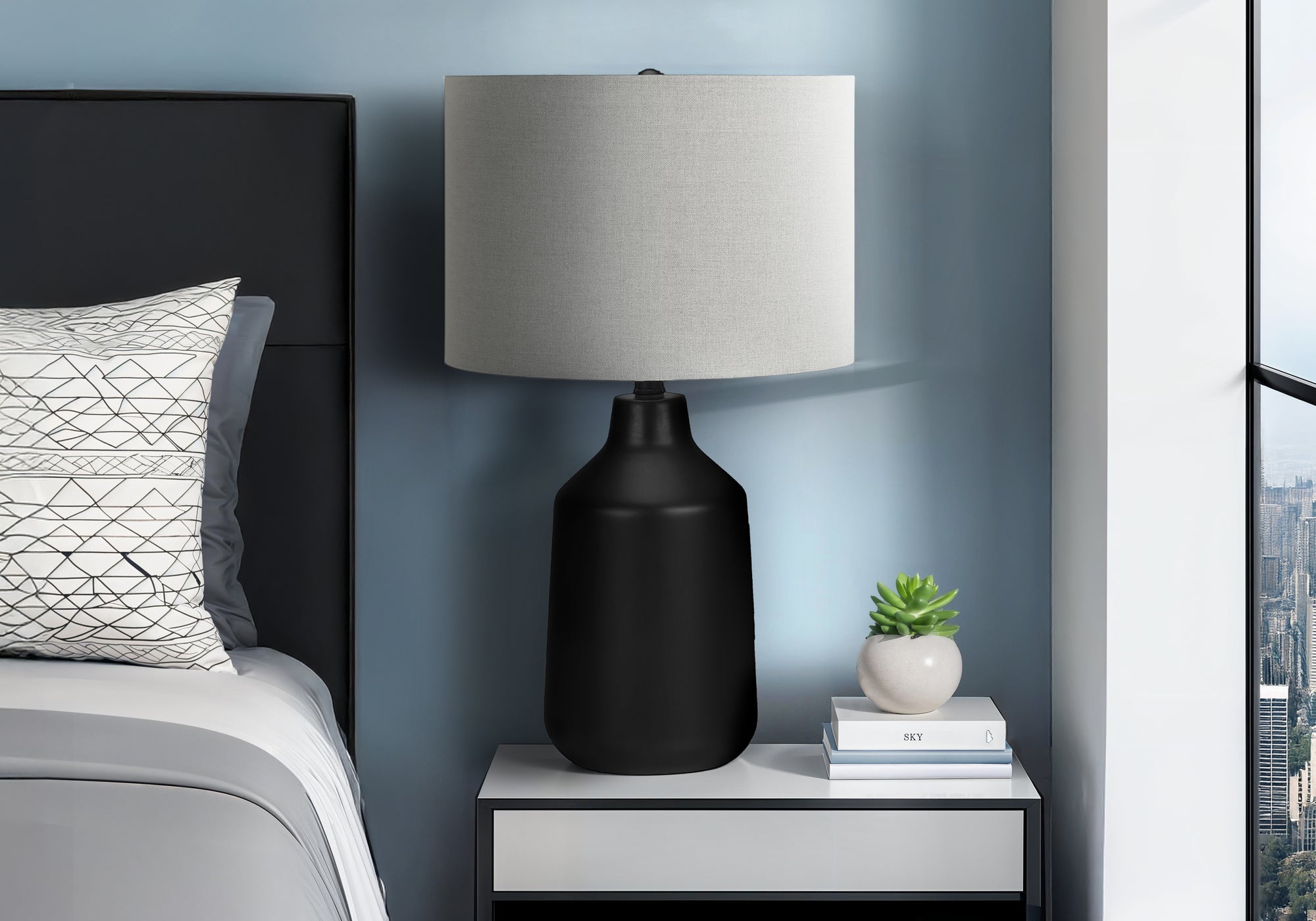 LIGHTING - 24""H TABLE LAMP BLACK CONCRETE / GREY SHADE