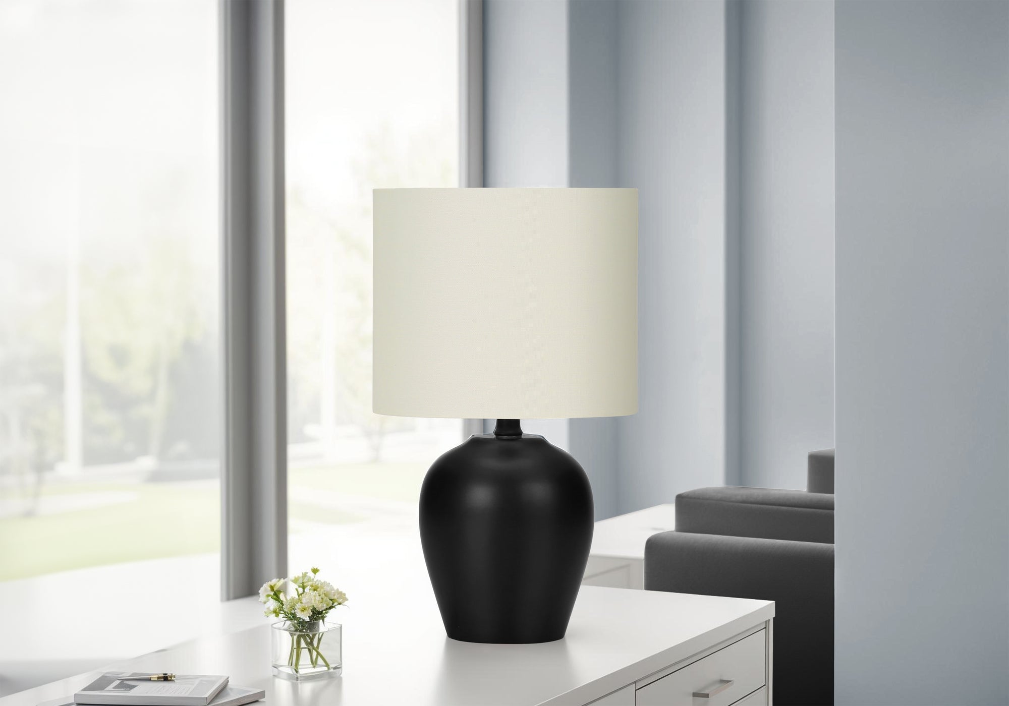 LIGHTING - 17""H TABLE LAMP BLACK CERAMIC / IVORY SHADE