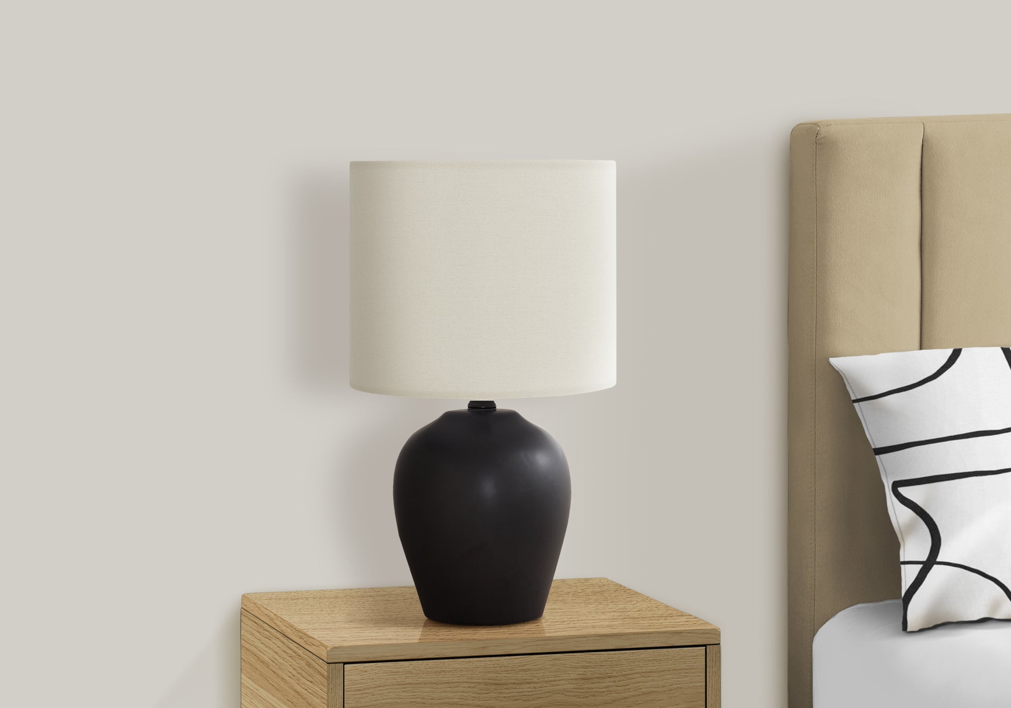 LIGHTING - 17""H TABLE LAMP BLACK CERAMIC / IVORY SHADE