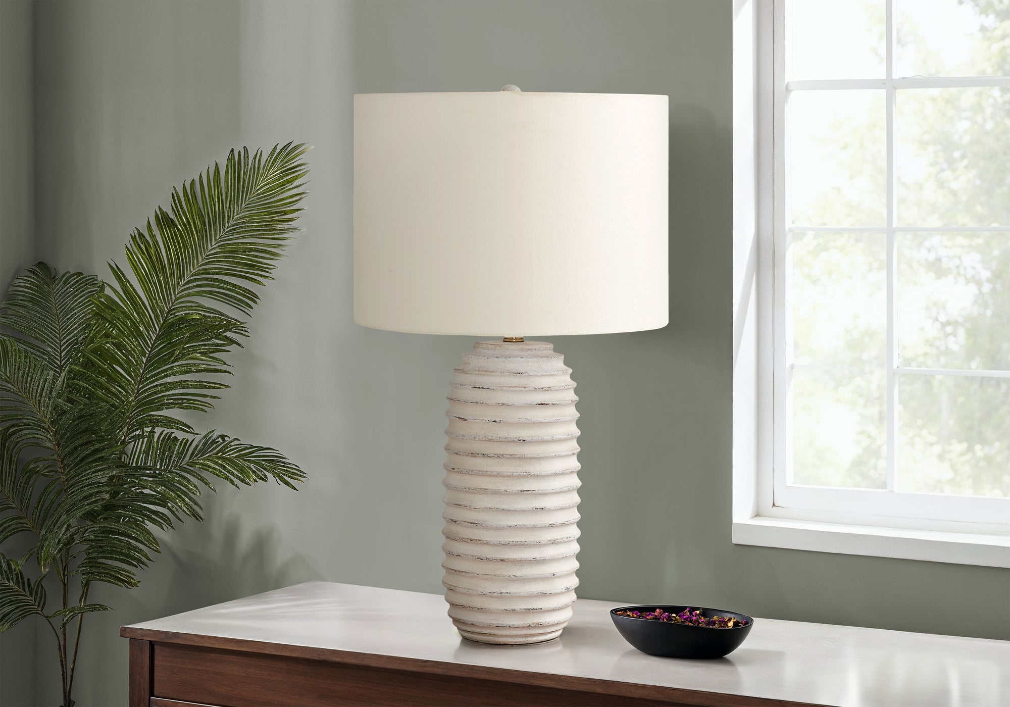 LIGHTING - 28""H TABLE LAMP CREAM RESIN / IVORY SHADE